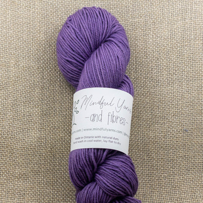 Organic Worsted Weight Wool - Mindful Yarns - Cochineal + logwood 0410